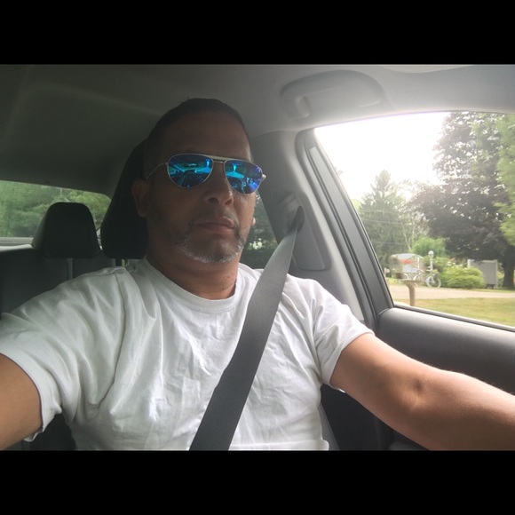 Meet your Posher, Juan - Picture 1 of 1